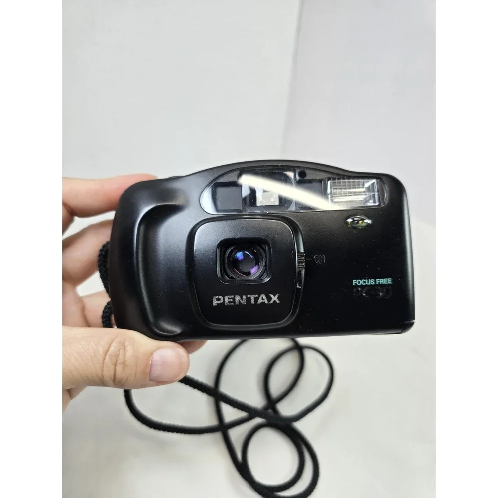 Vintage Pentax Focus Free PC-50 35mm Film Camera Built-In Flash w/ Case